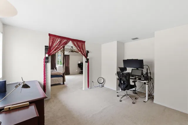 Residence photo 18