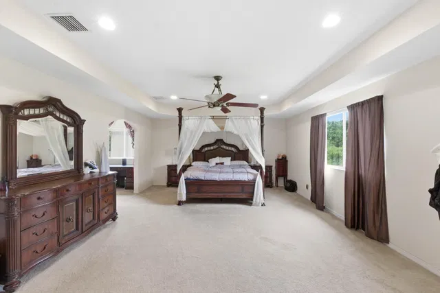 Residence photo 19