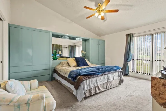 Eastpointe Country Club Residence photo 10