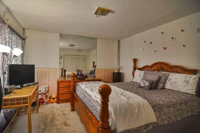 Eastpointe Country Club Residence photo 38