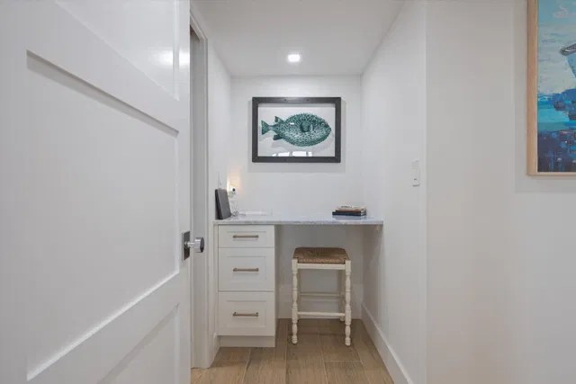 Unit 510 photo 24