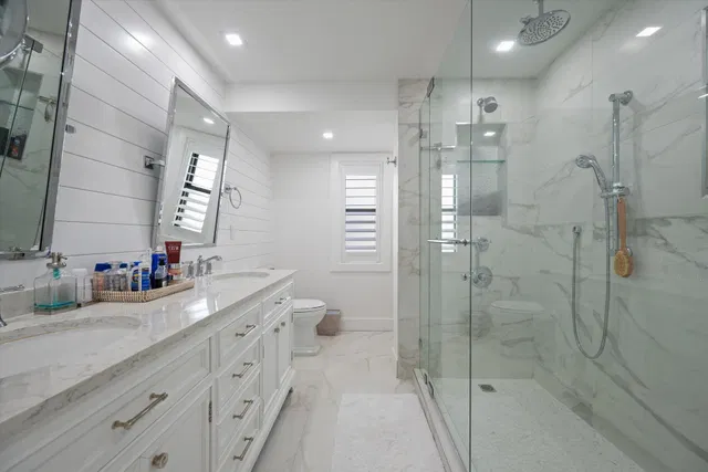 Unit 510 photo 26