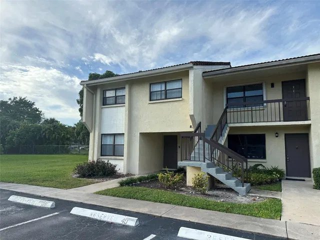 Unit 202 photo 9