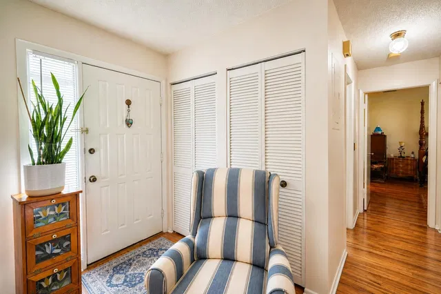 Residence photo 6