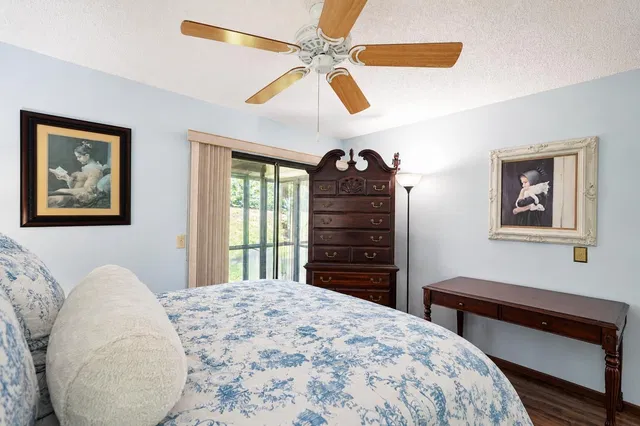 Residence photo 12