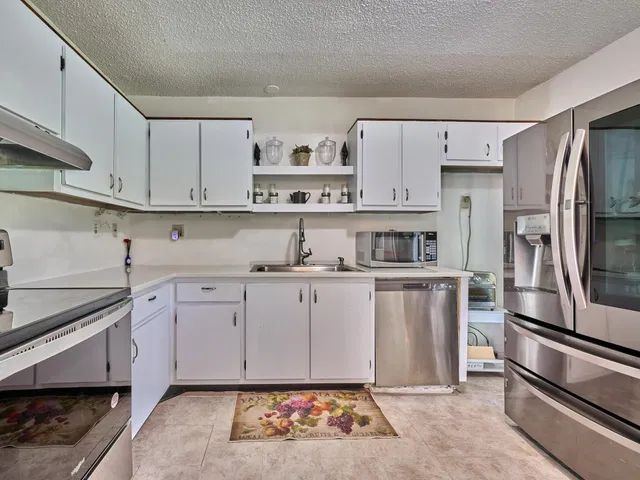  Residence photo 11