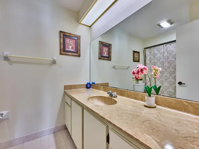  Residence photo 20