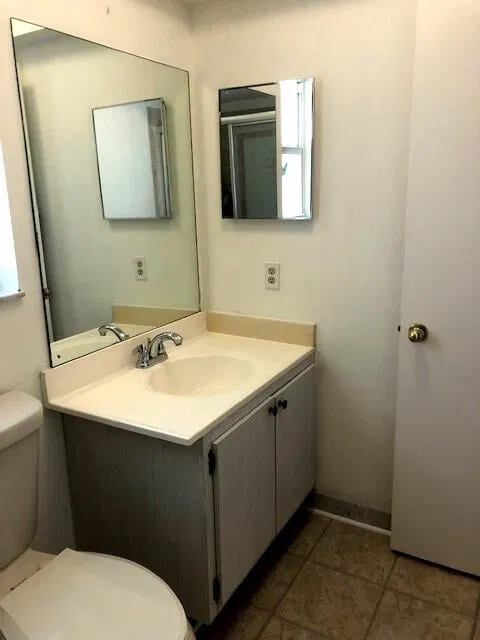 Unit 210 photo 3