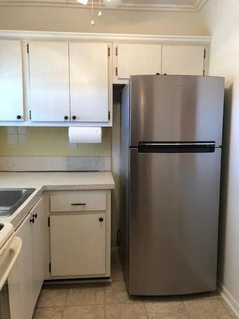 Unit 210 photo 6