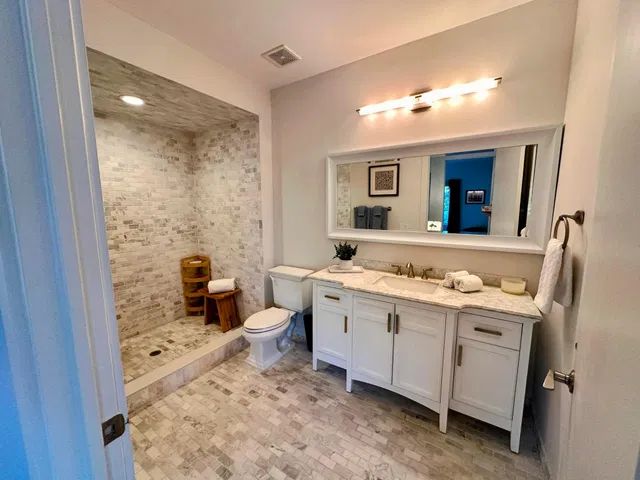 The Meridian Unit 203 photo 36