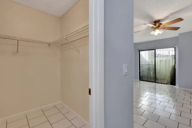 Residence photo 26