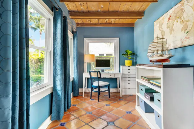 SoSo West Palm Beach Residence photo 9