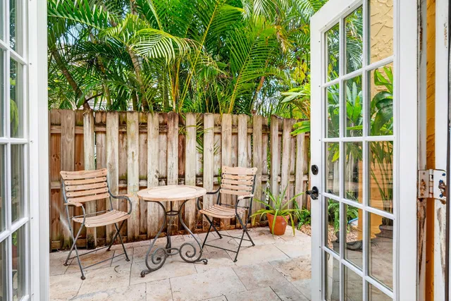 SoSo West Palm Beach Residence photo 18