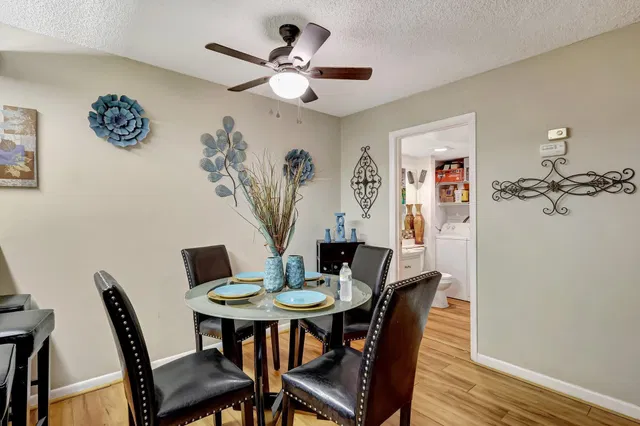 Unit 321 photo 9