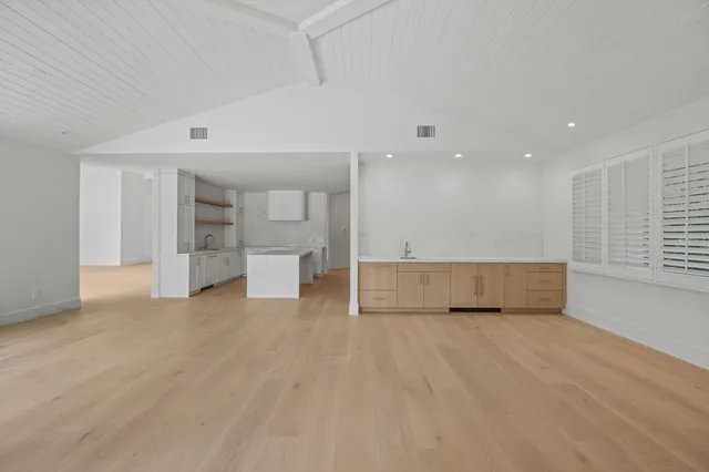  Residence photo 6