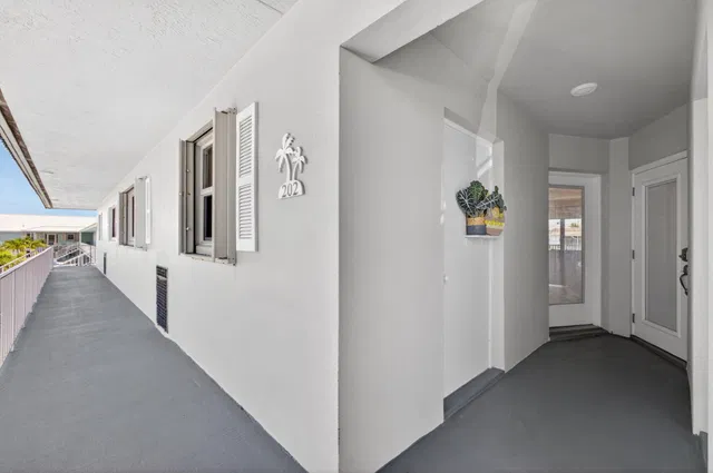 Unit 202 photo 2