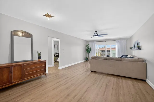 Unit 202 photo 6