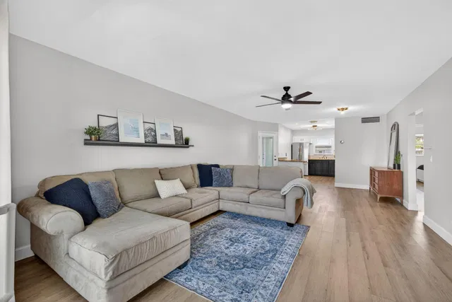Unit 202 photo 9
