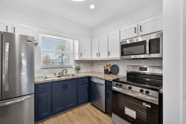 Unit 202 photo 12