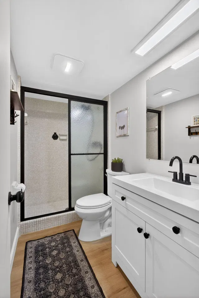 Unit 202 photo 17