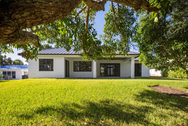 Residence photo 24