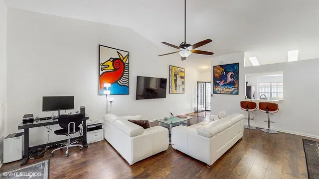 Residence photo 5