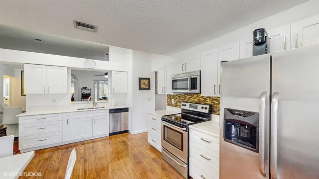 Residence photo 11