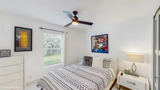 Residence photo 16