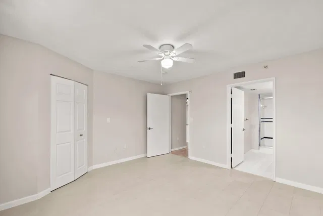  Unit 403 photo 14