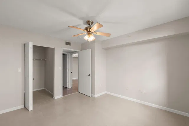  Unit 403 photo 17
