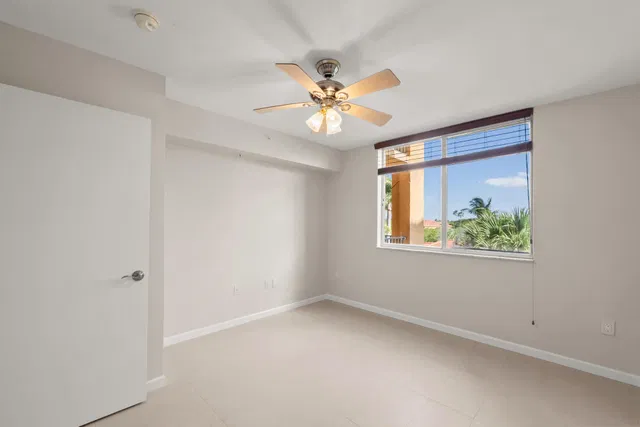  Unit 403 photo 18