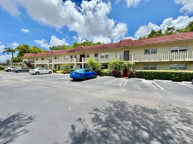 Unit 204 photo 47