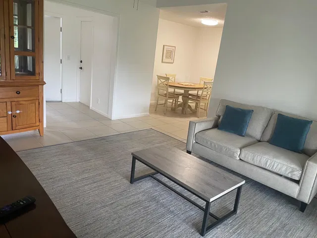 Residence photo 4