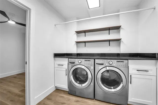 Unit 401 photo 11