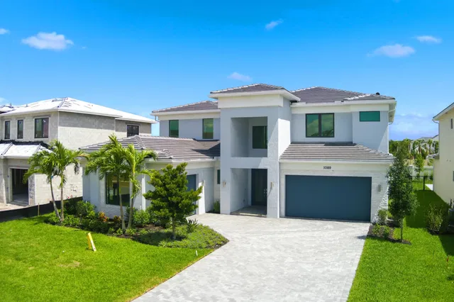 Whitmore Estates Residence photo 2