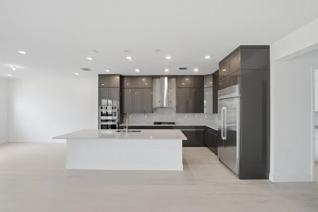 Whitmore Estates Residence photo 6