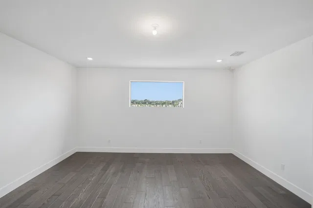 Whitmore Estates Residence photo 13