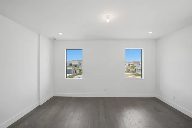 Whitmore Estates Residence photo 14