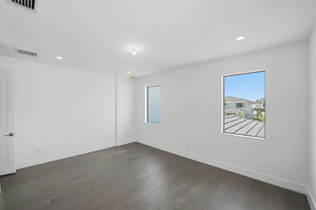 Whitmore Estates Residence photo 15