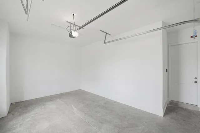 Whitmore Estates Residence photo 16