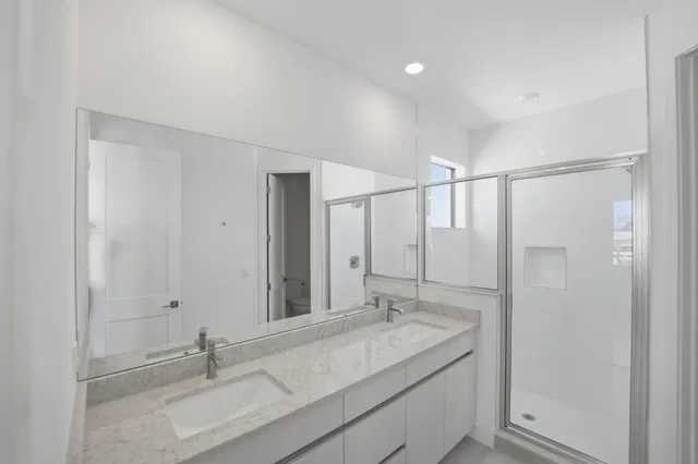 Whitmore Estates Residence photo 22