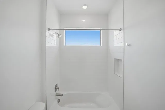 Whitmore Estates Residence photo 28