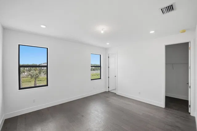 Whitmore Estates Residence photo 31