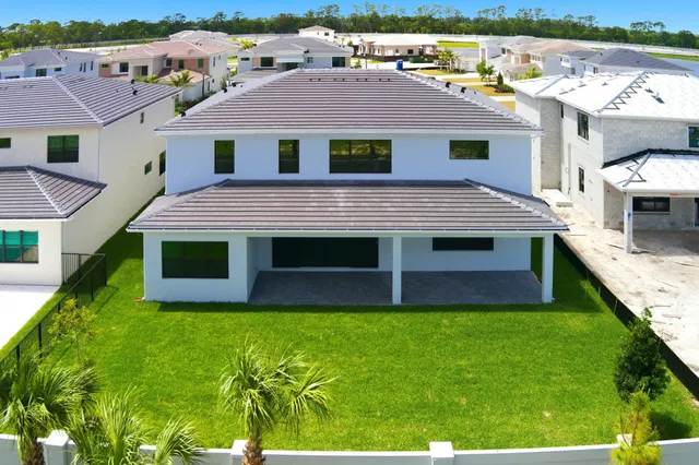Whitmore Estates Residence photo 44