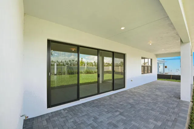 Whitmore Estates Residence photo 47