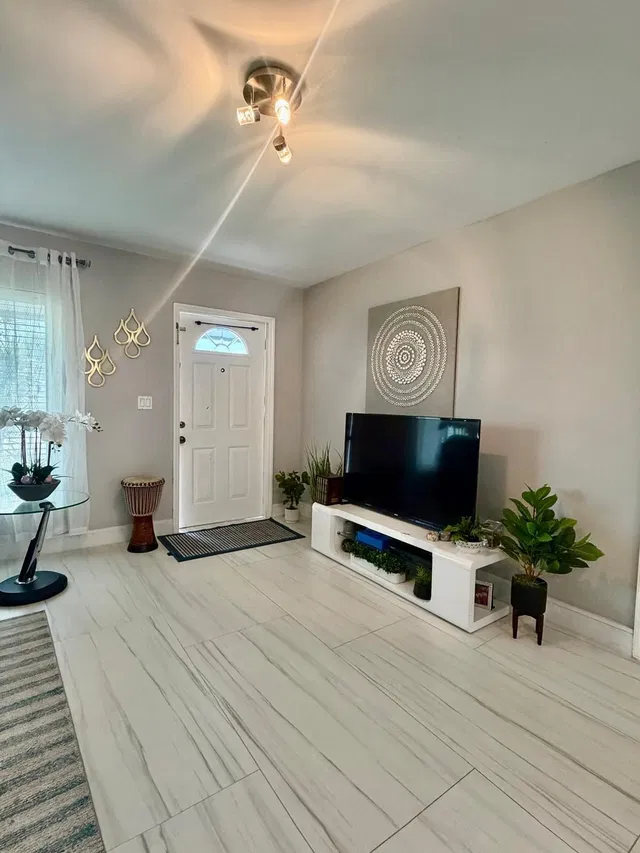 Residence photo 4