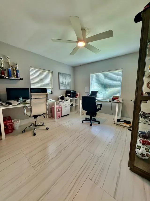 Residence photo 9