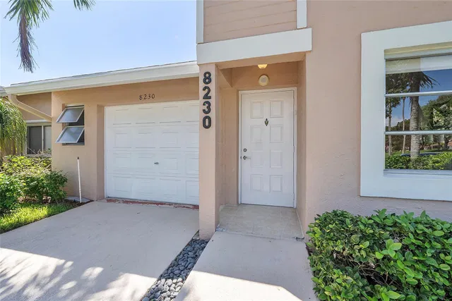 Residence photo 3