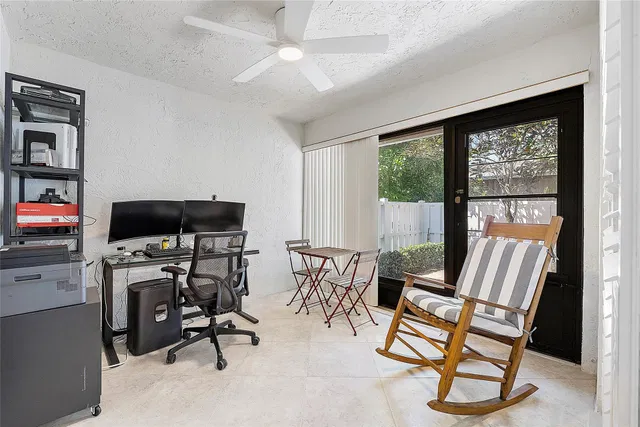 Residence photo 18