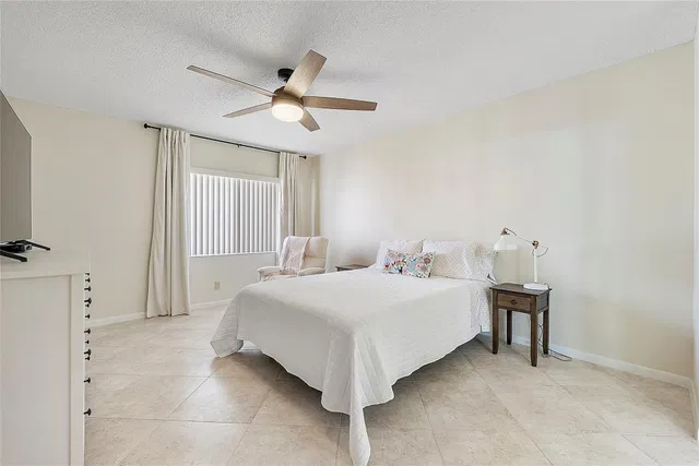 Residence photo 20